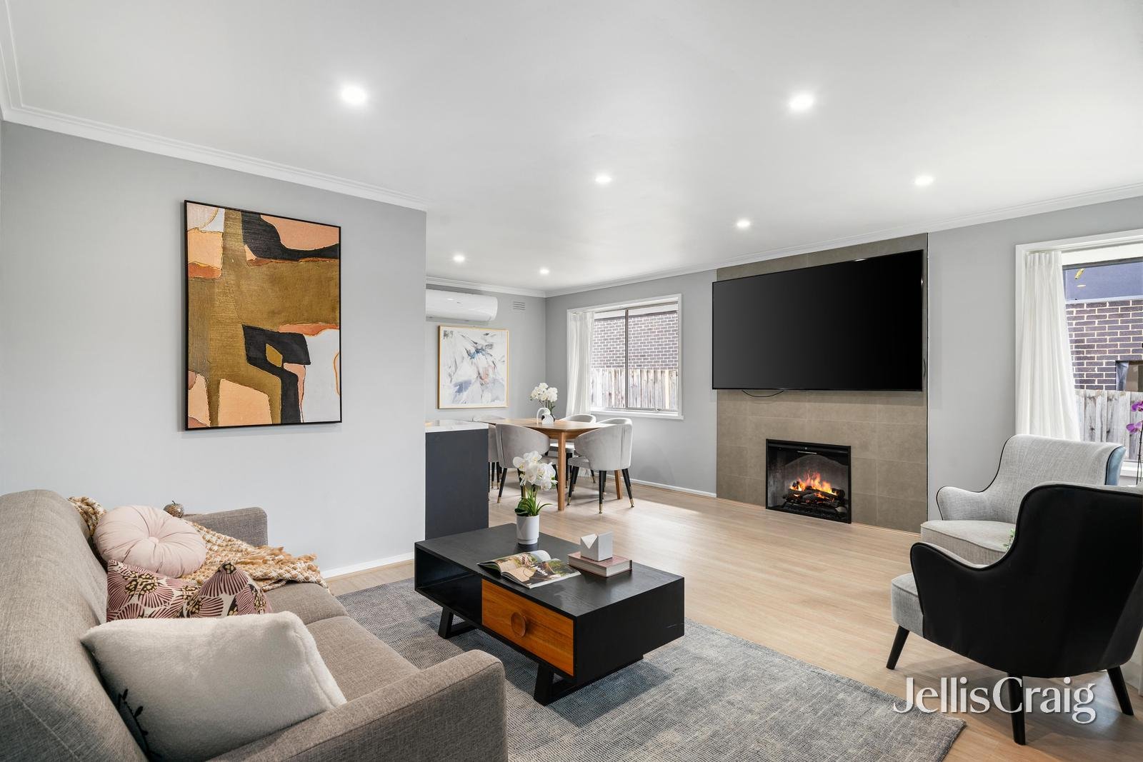 1/43 Cassowary Street, Doncaster&nbsp;East image 2