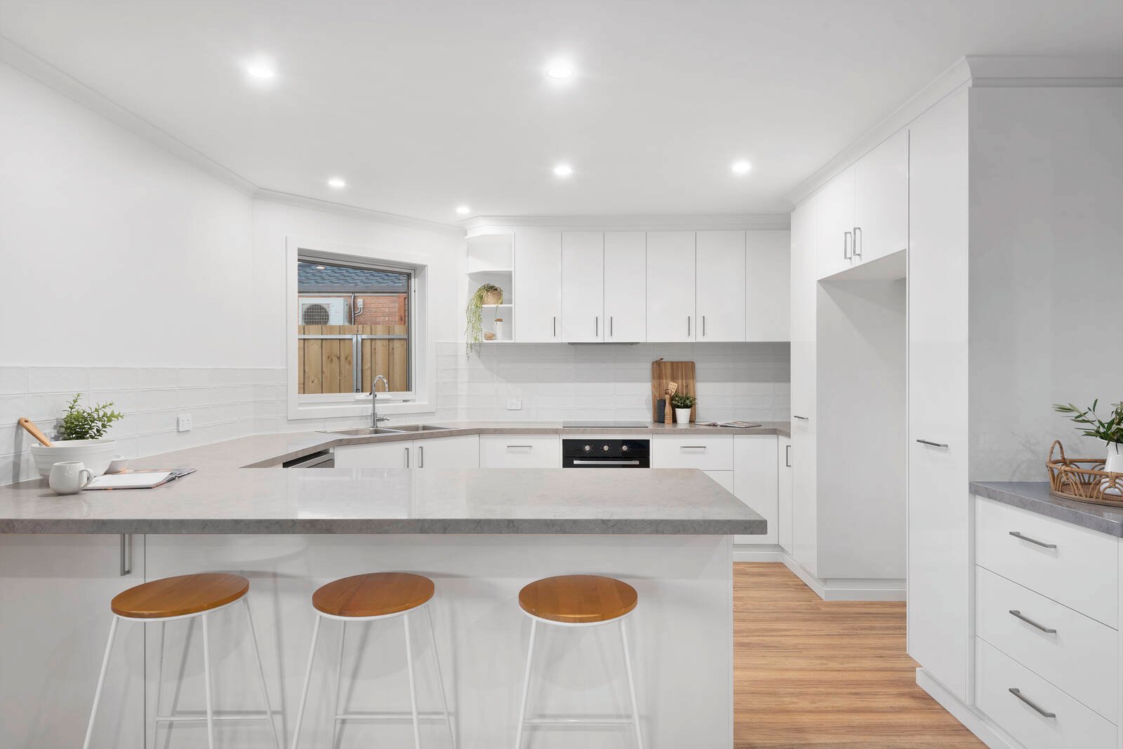 Property Gallery Thumbnail 3