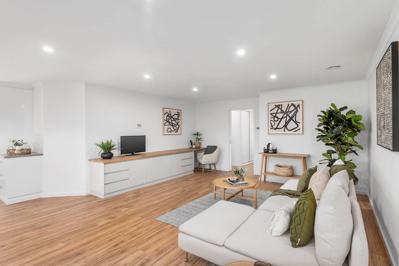 Property Gallery Thumbnail 12