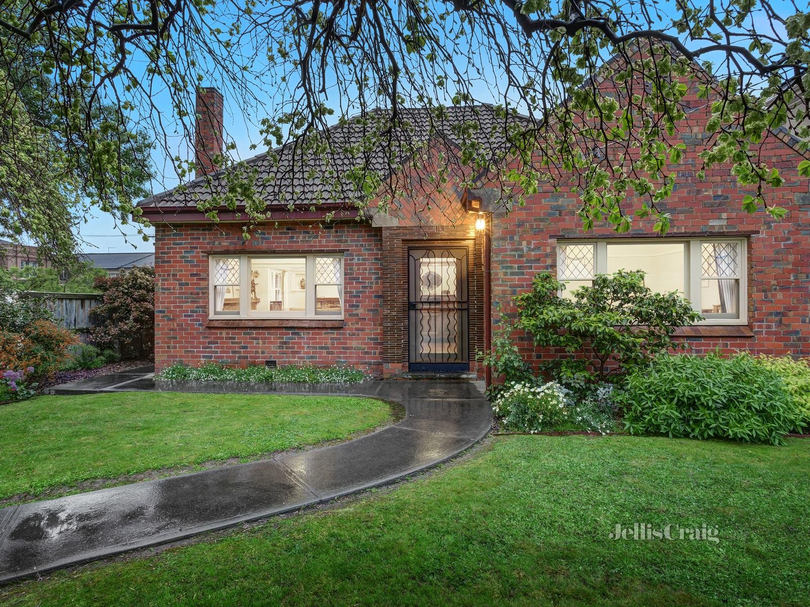 143 Gordon Street, Balwyn image 1