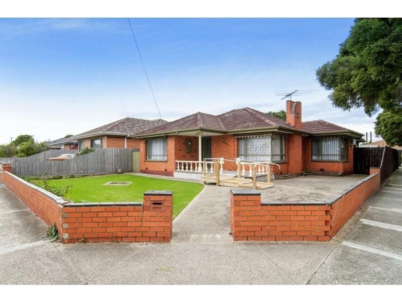 143 McIntosh Road, Altona North image 1