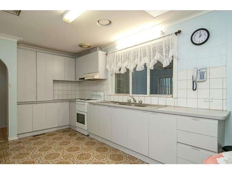 143 McIntosh Road, Altona North image 3