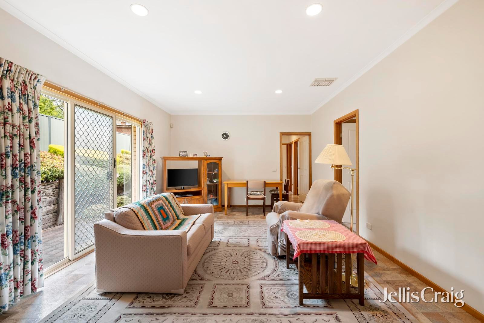 143 Partridge Way, Mooroolbark image 3