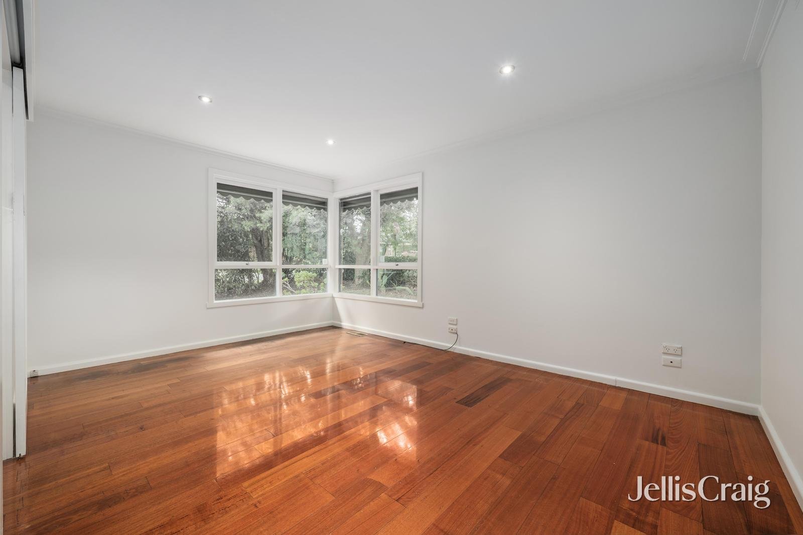 1/43 Thames Street, Box Hill image 2