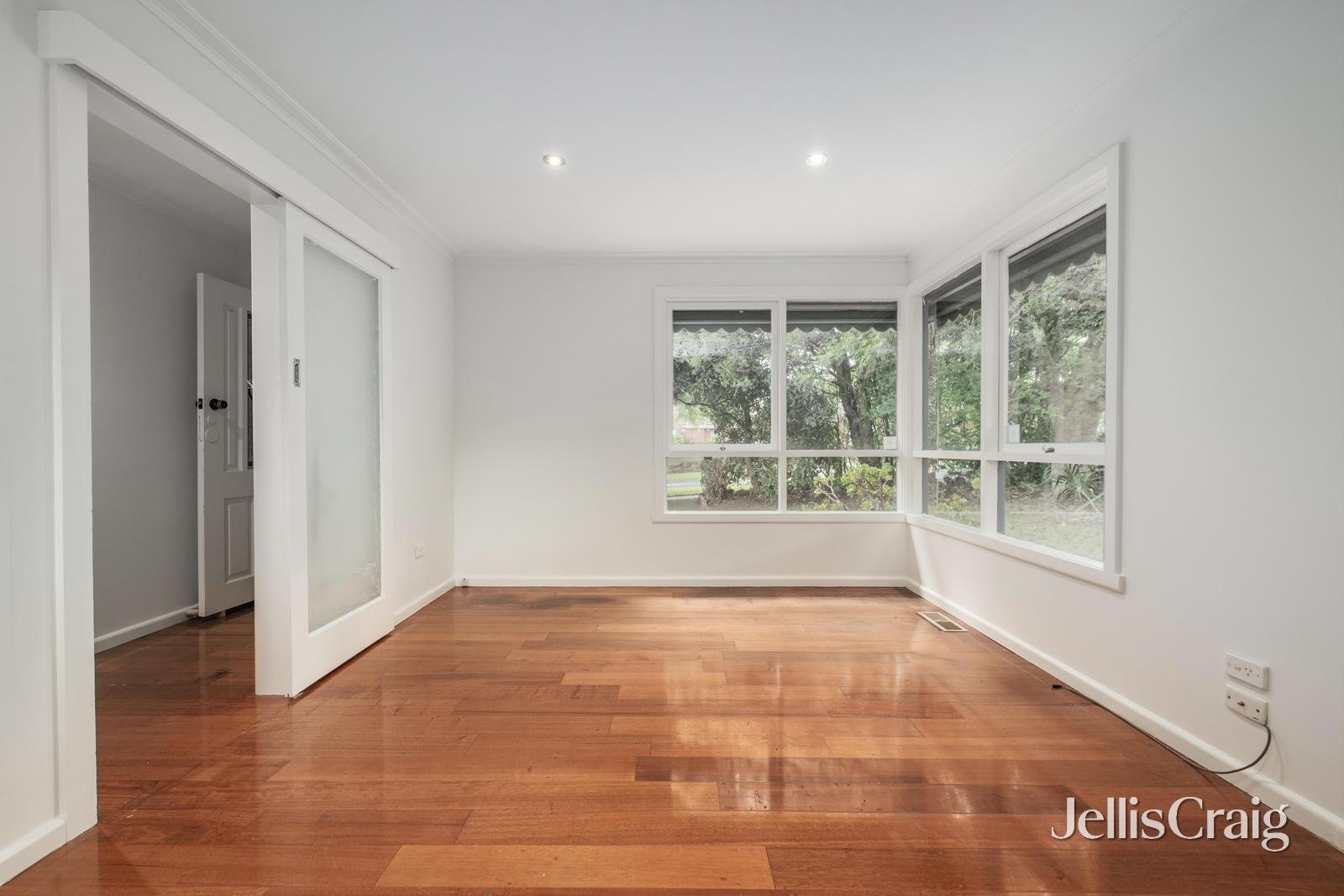 1/43 Thames Street, Box Hill image 3