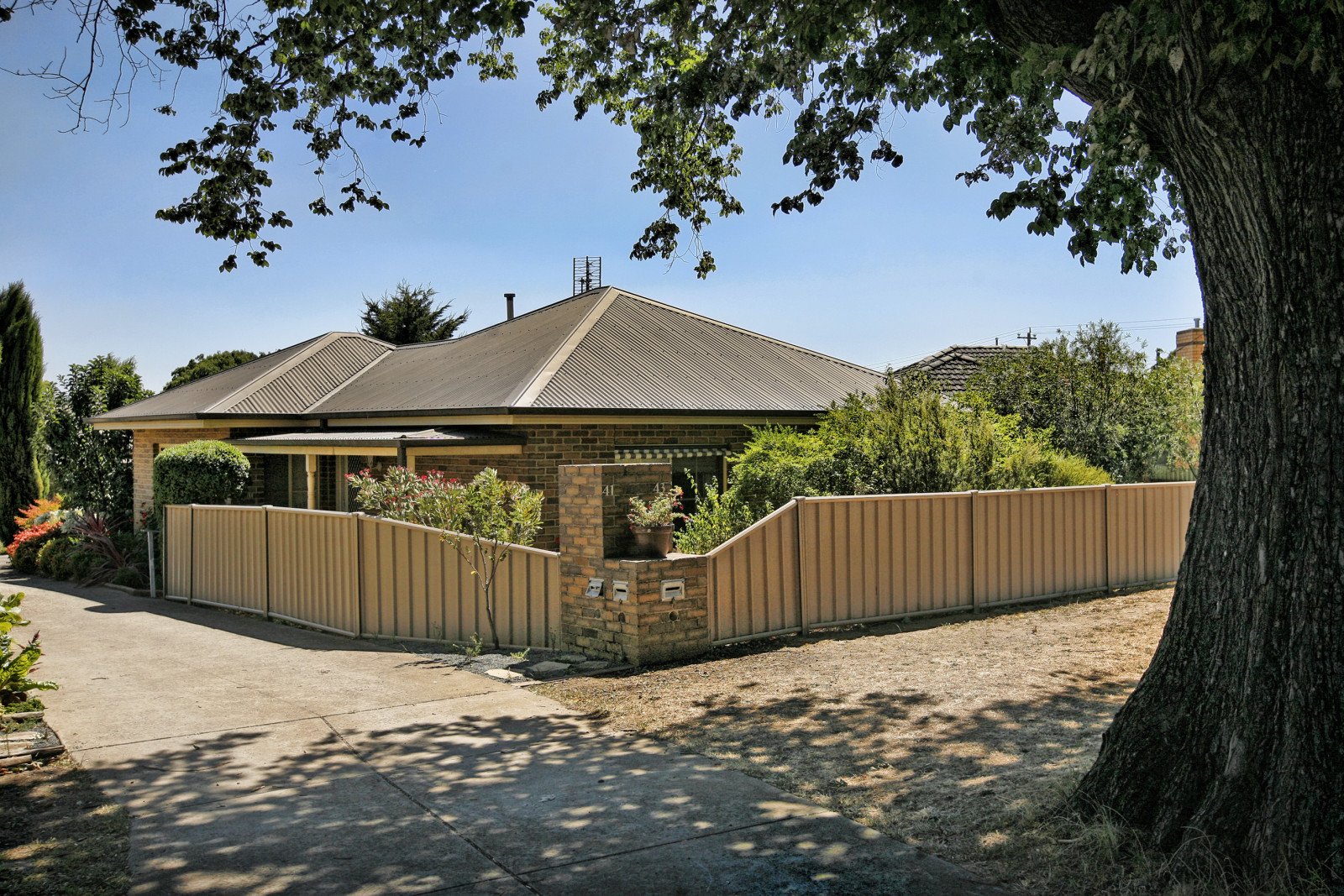 1/43 Wedge Street, VIC, 3444 RT Edgar