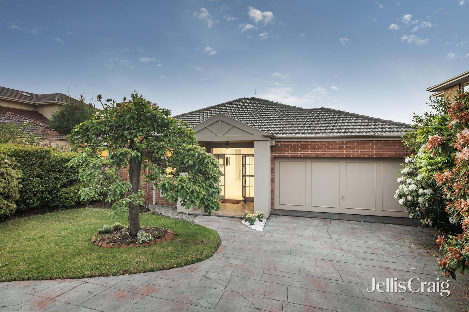 1/43 Yerrin Street, Balwyn image 1