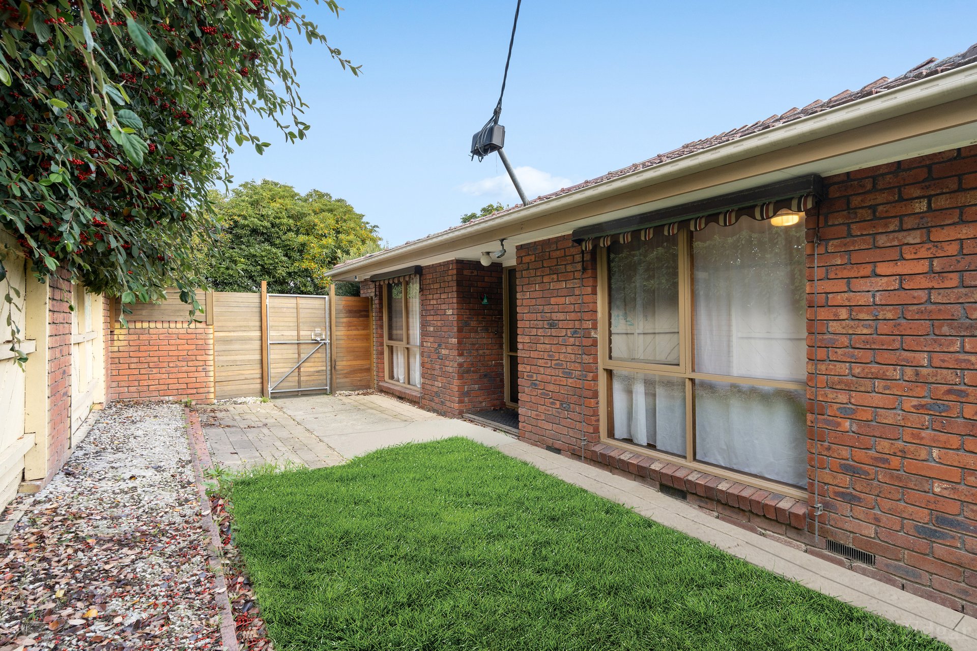 Property Gallery Thumbnail 8