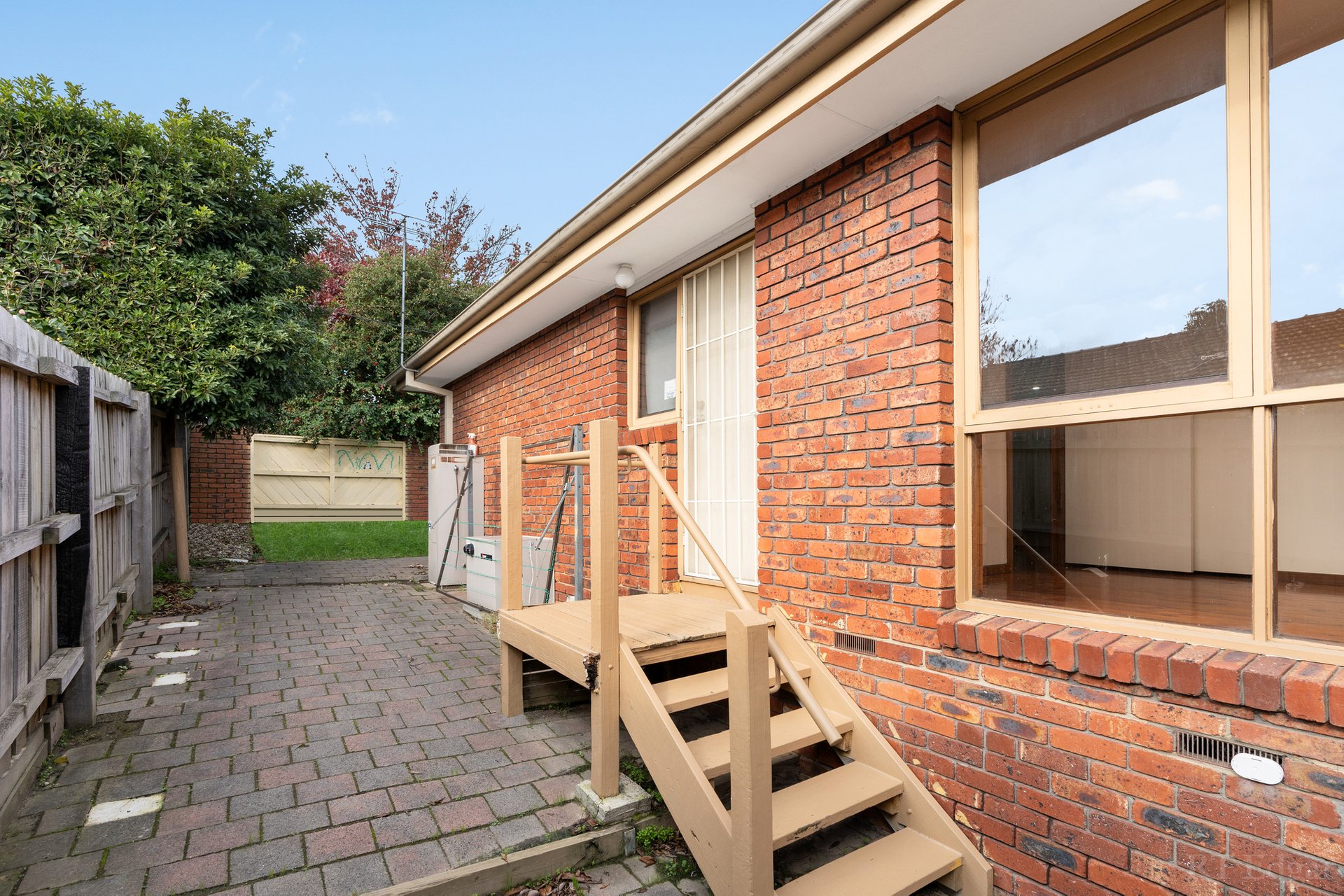 Property Gallery Thumbnail 9