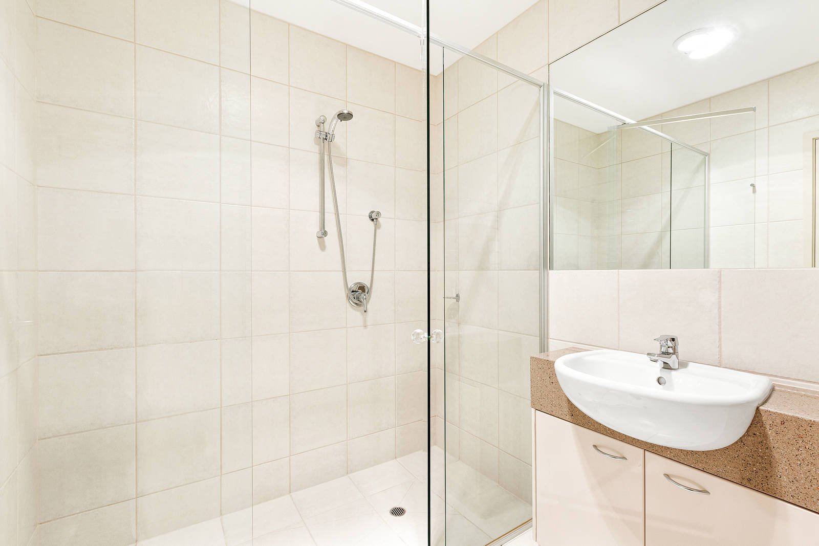 Property Gallery Thumbnail 7
