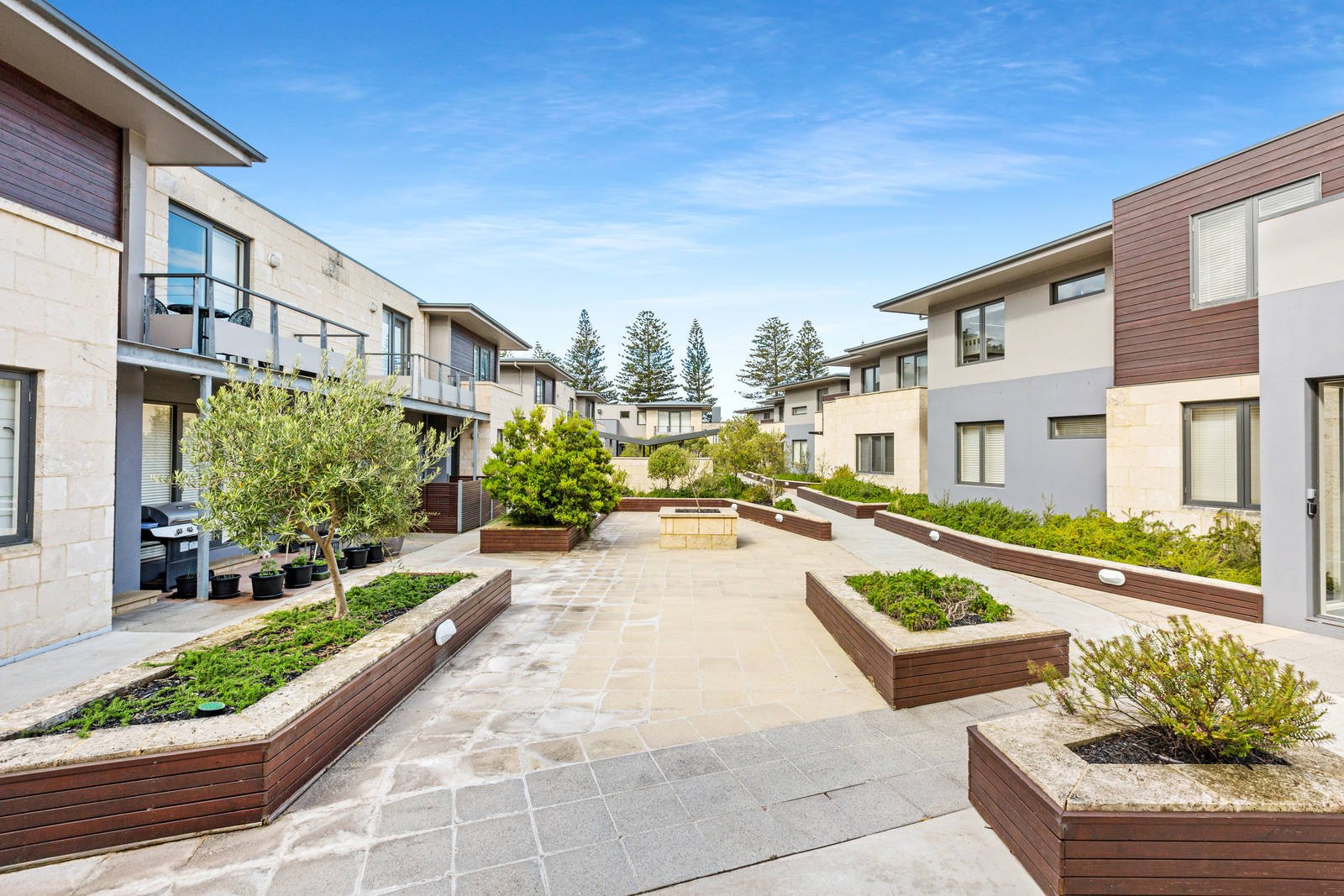 Property Gallery Thumbnail 10