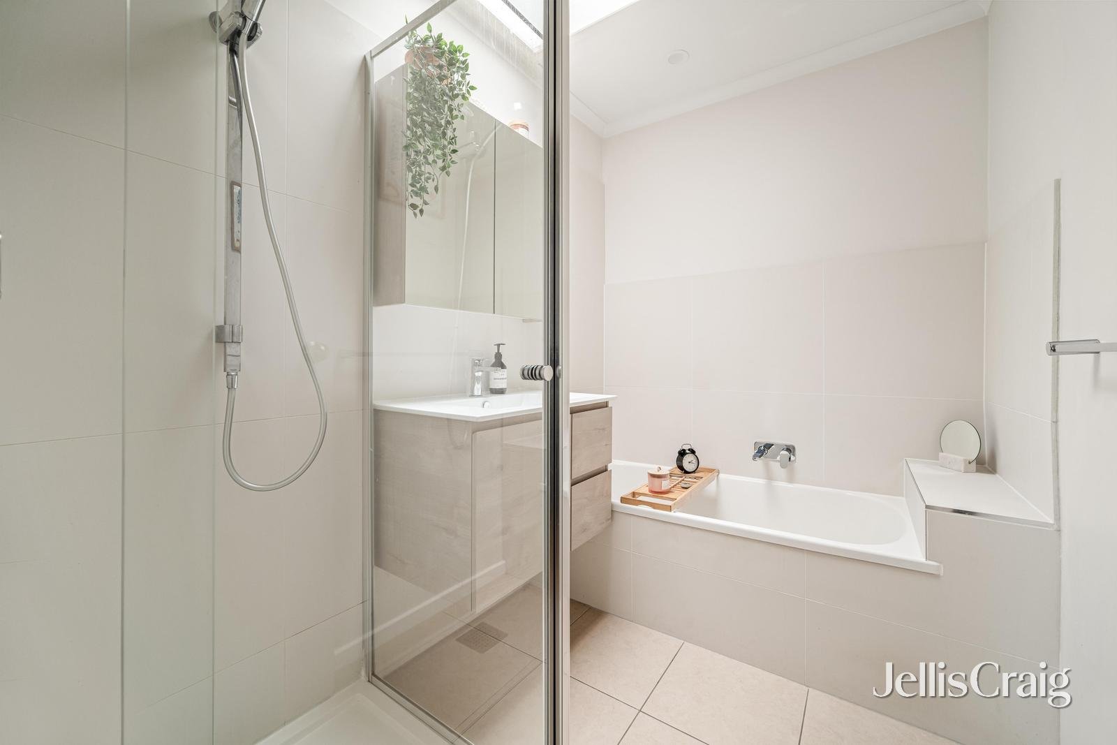 14/374 Warrigal Road, Cheltenham image 9