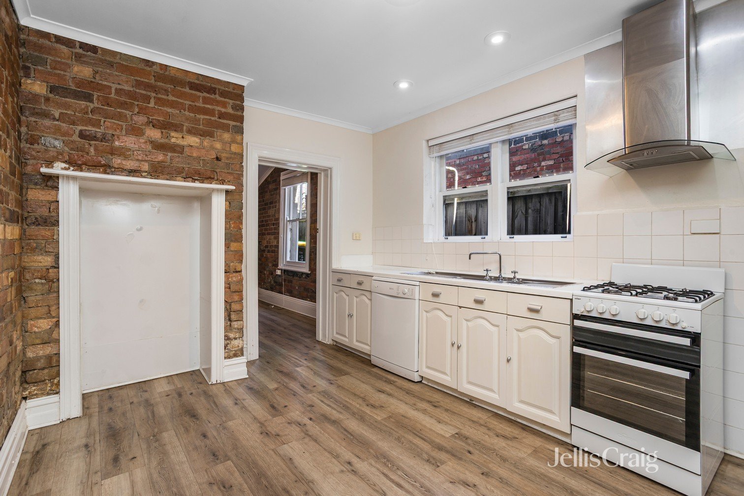 143A Nelson Place, Williamstown image 3