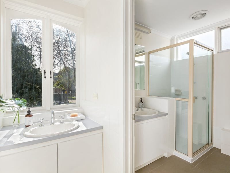Property Gallery Thumbnail 11