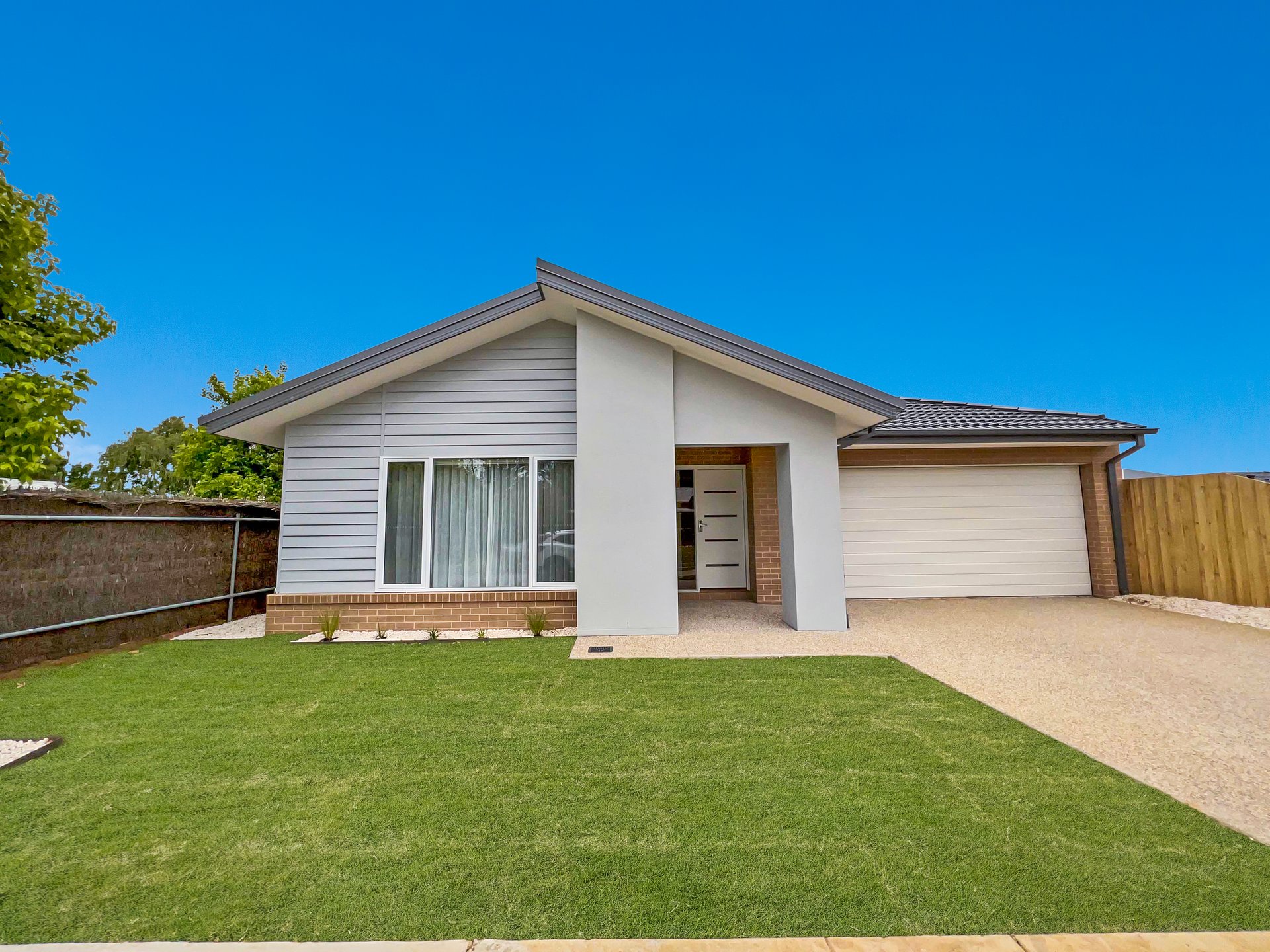 144 Ash Road, Leopold image 2