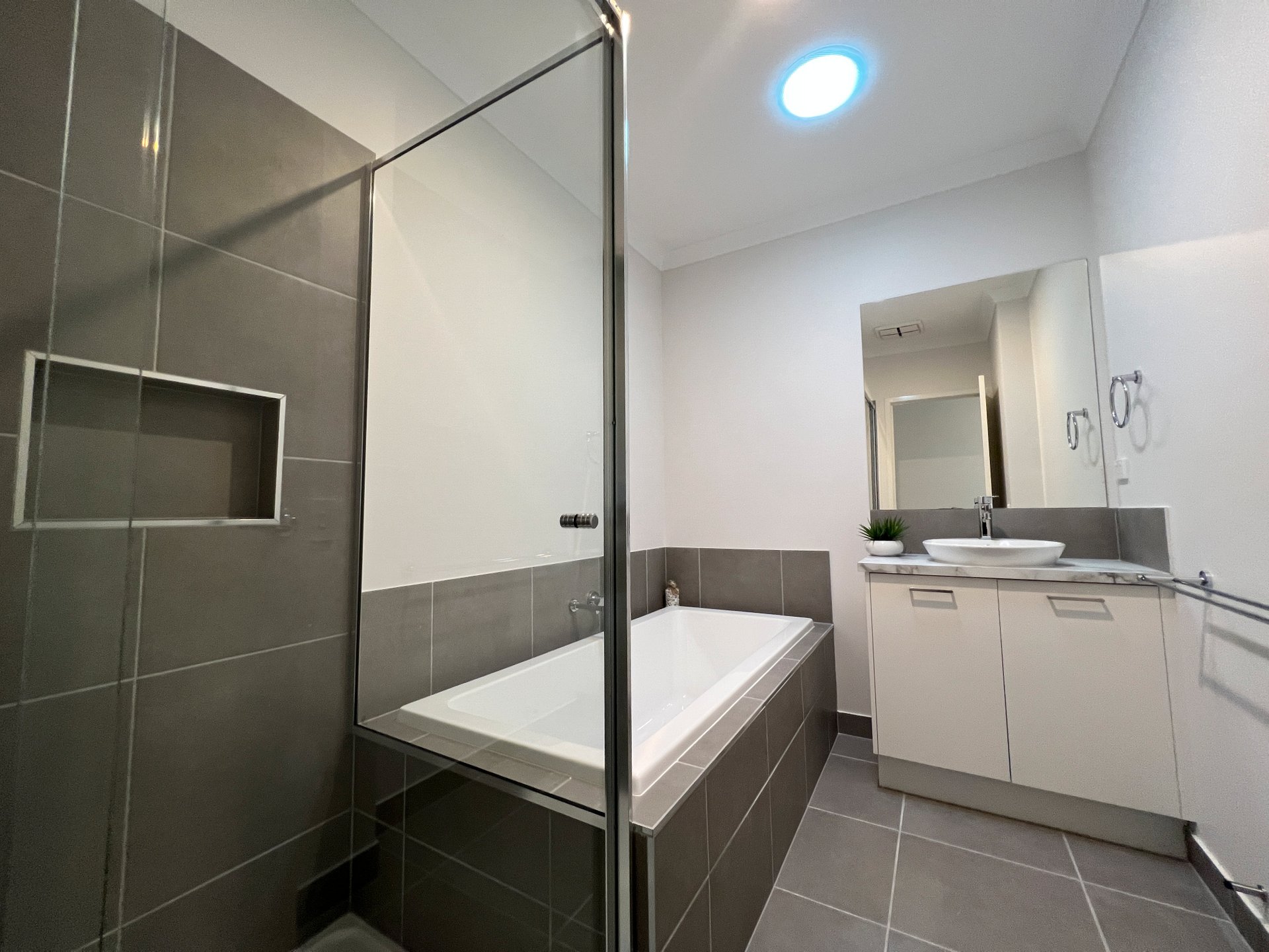 144 Ash Road, Leopold image 14