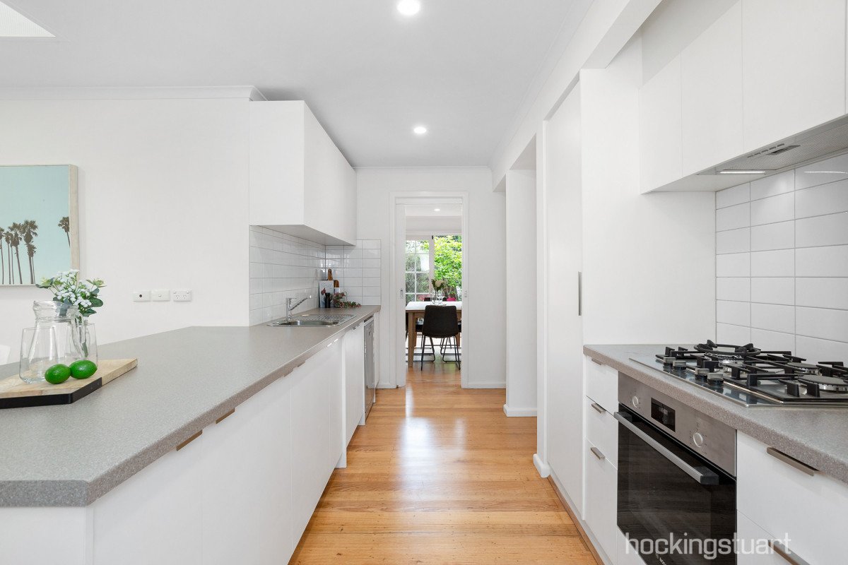 1/44 Banool Road, Surrey Hills image 5
