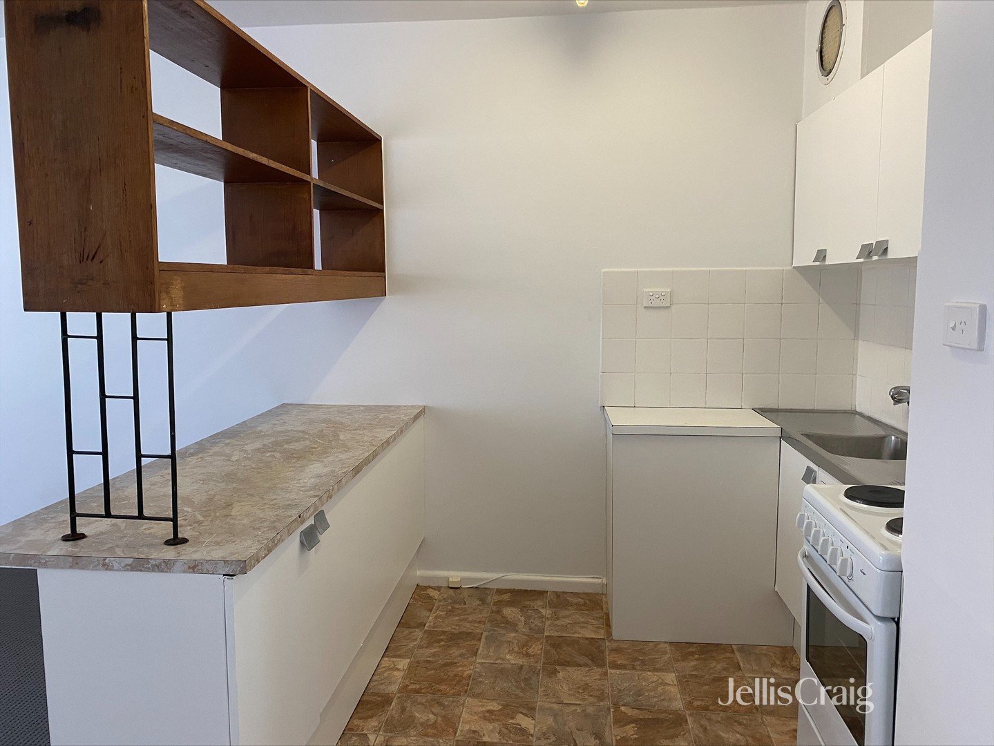1/44 Dundas Street, Thornbury image 2