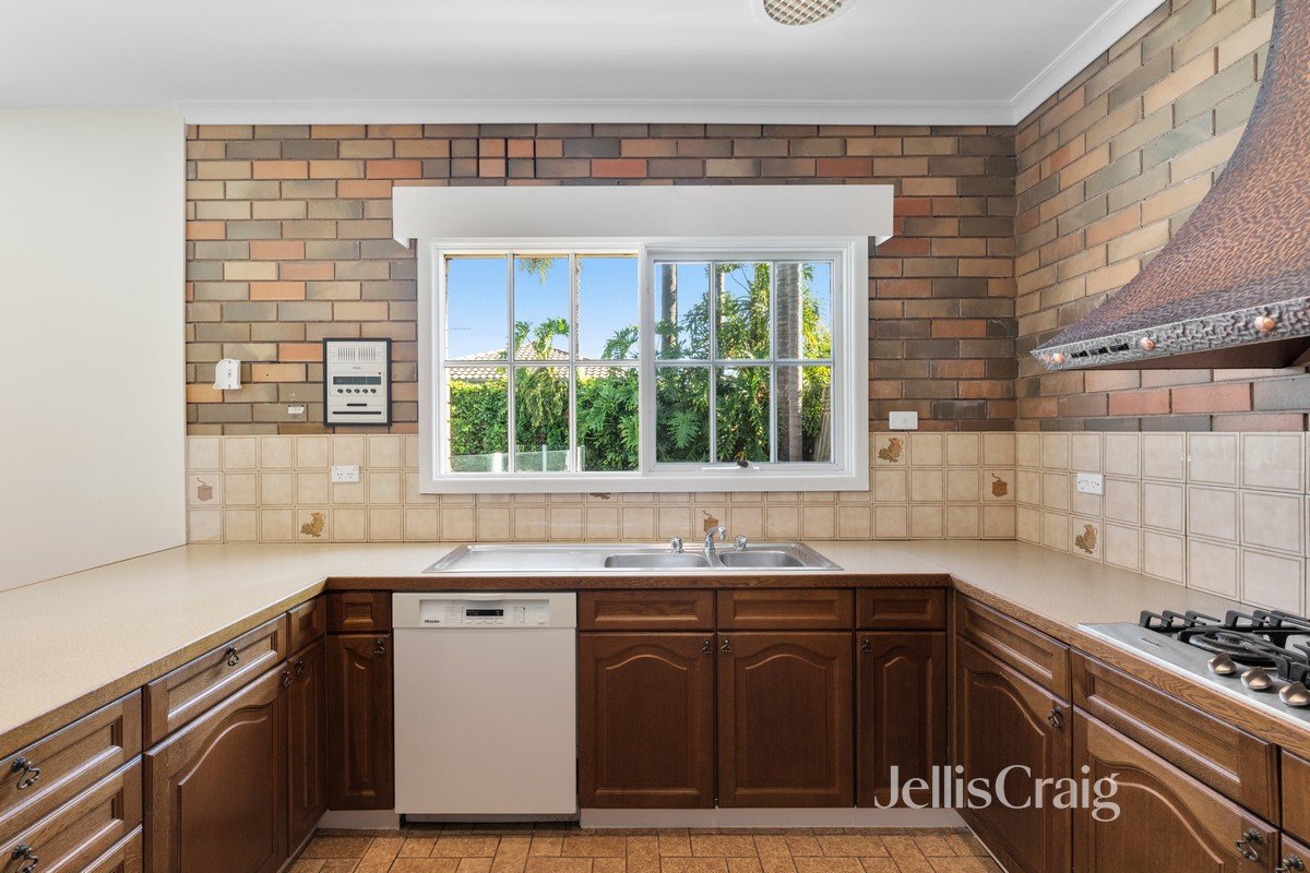 144 Head Street, Brighton image 6