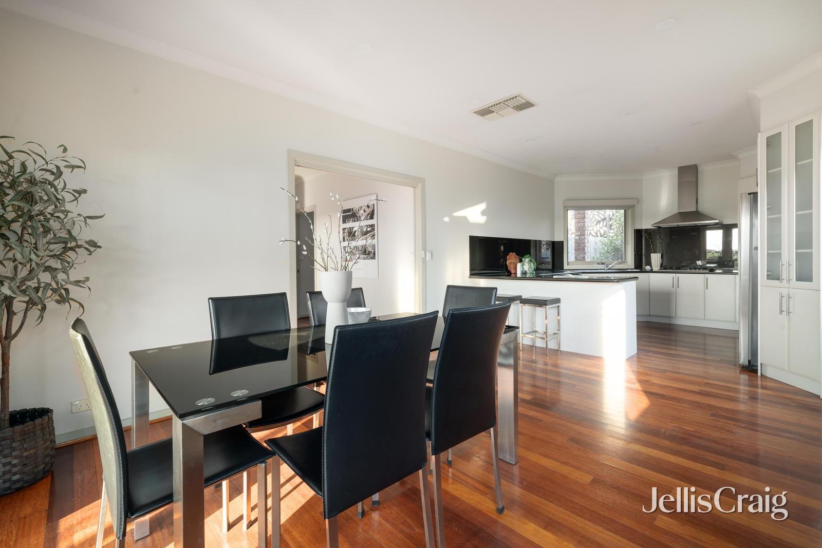 144 Pitt Street, Eltham image 6