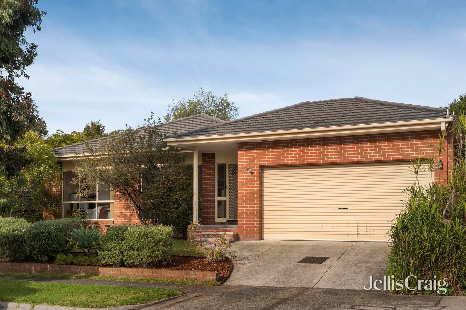1/44 Pitt Street, Ringwood image 1