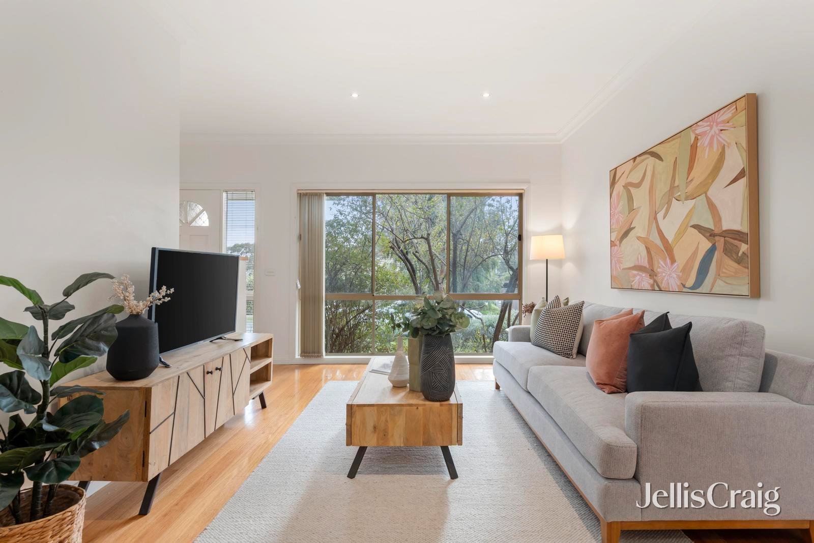 1/44 Pitt Street, Ringwood image 2