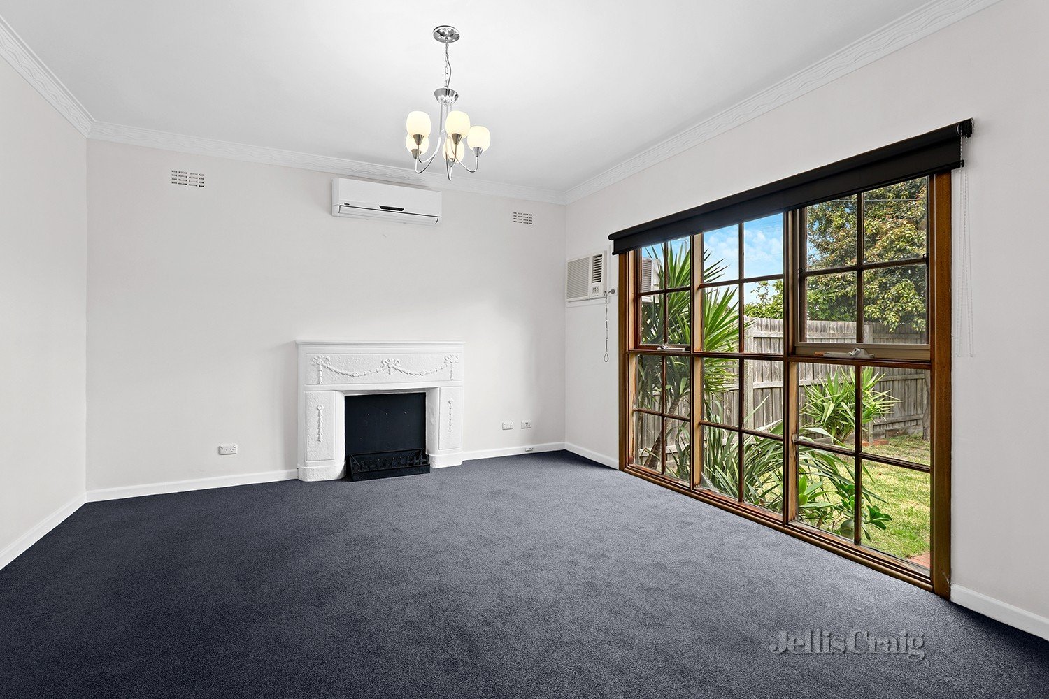 1/44 Riviera Street, Mentone image 2