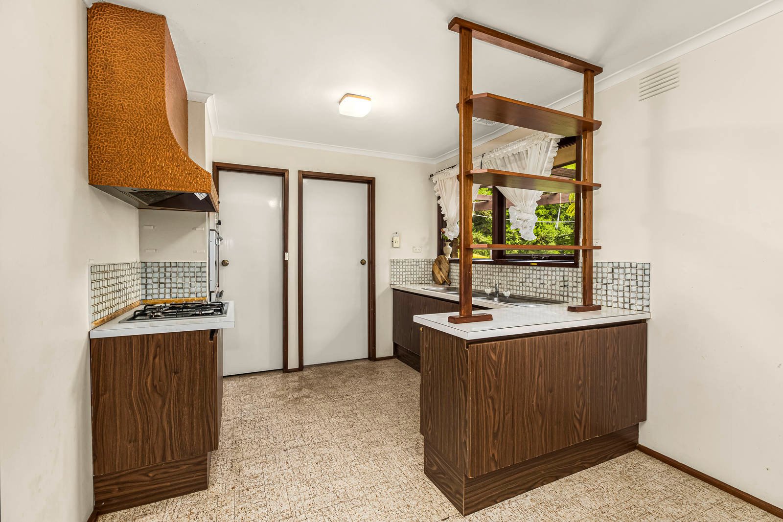 Property Gallery Thumbnail 3