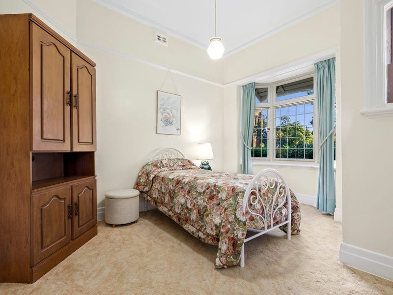 Property Gallery Thumbnail 6