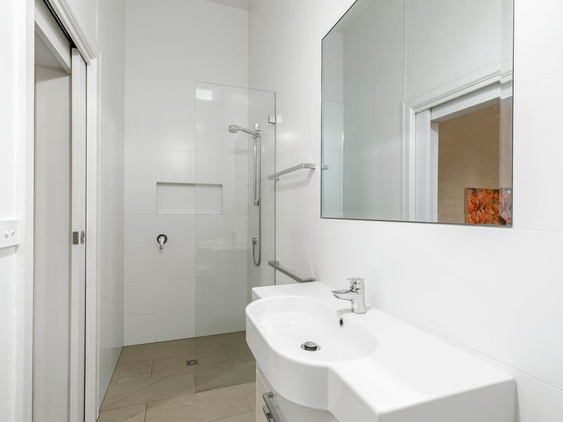 Property Gallery Thumbnail 7