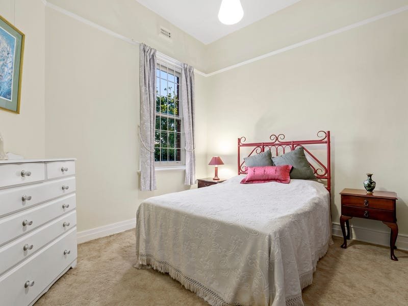 Property Gallery Thumbnail 8