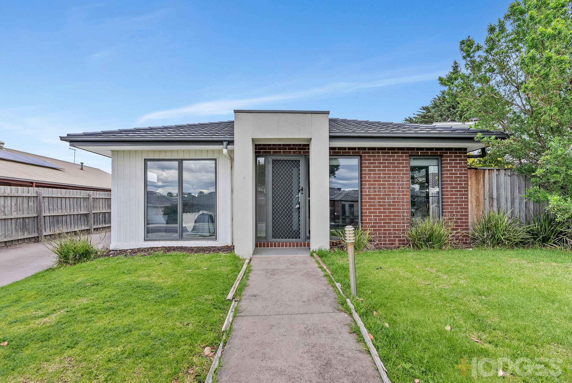 1 / 44 William Road Carrum Downs