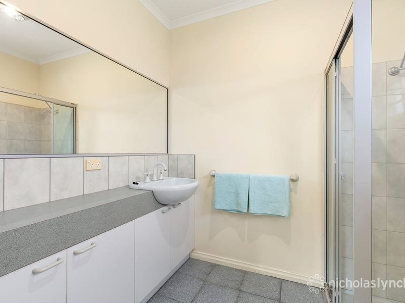 Property Gallery Thumbnail 8