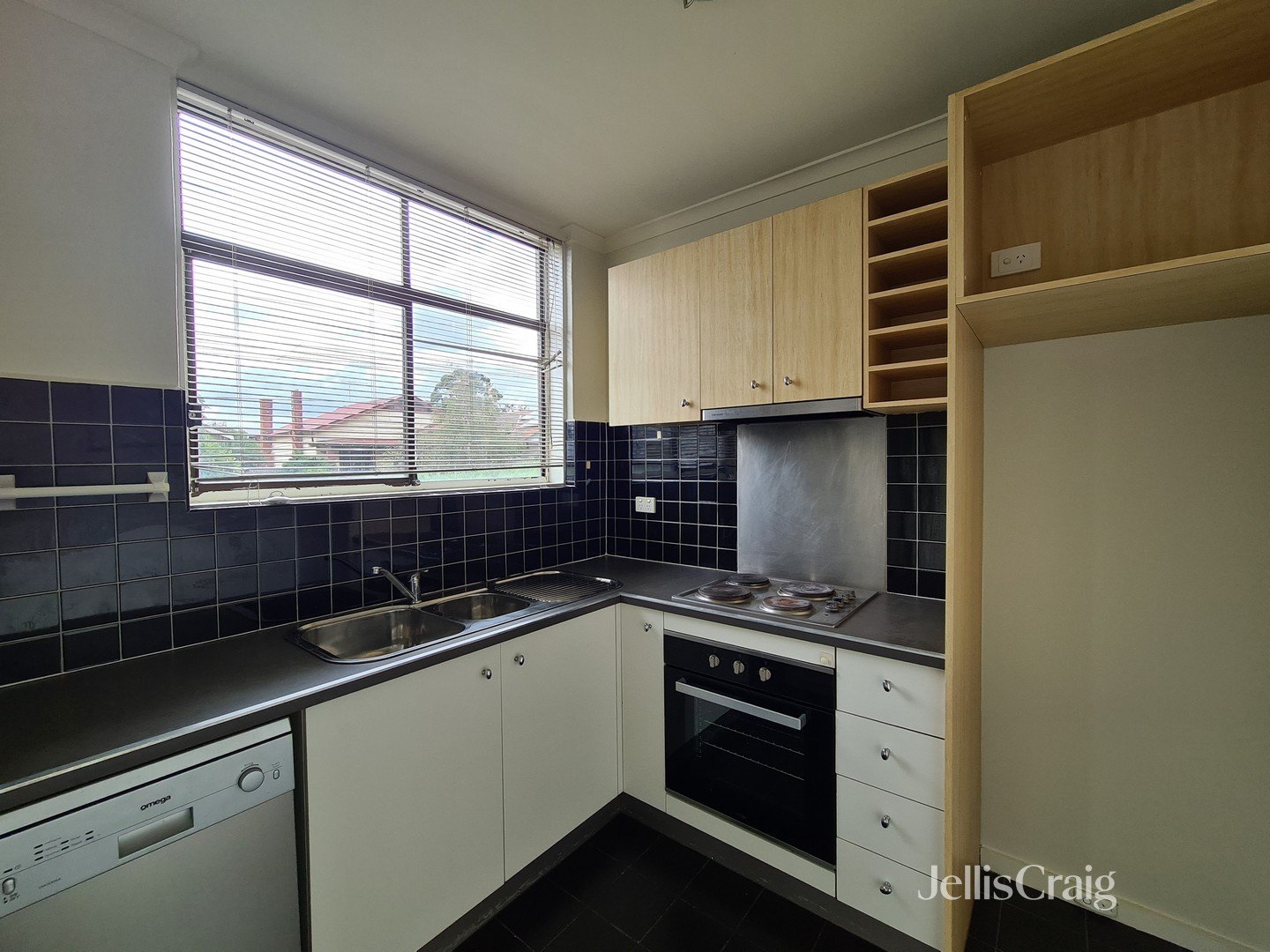 1/444 Albion Street, Brunswick West image 3