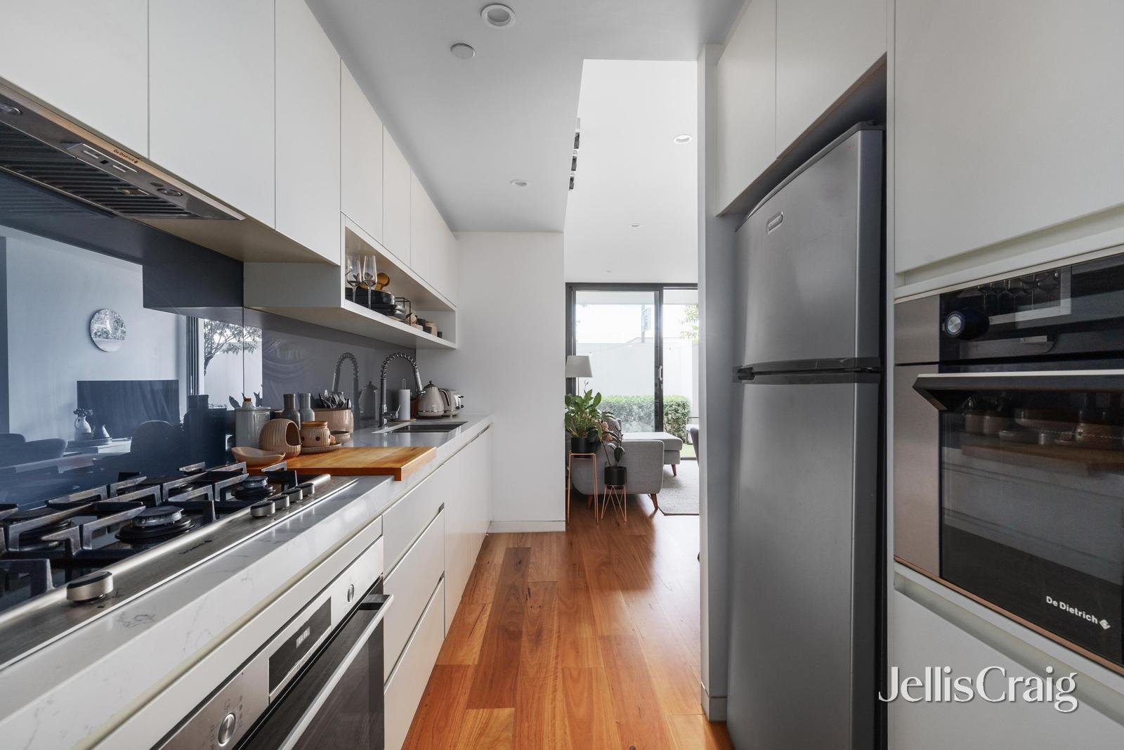 1/444 Glenferrie Road, Kooyong image 3