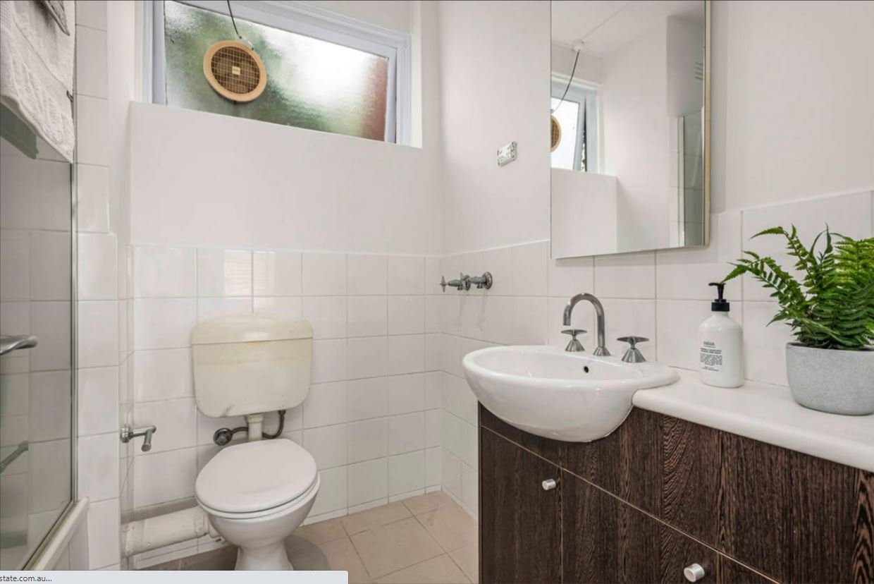 Property Gallery Thumbnail 4