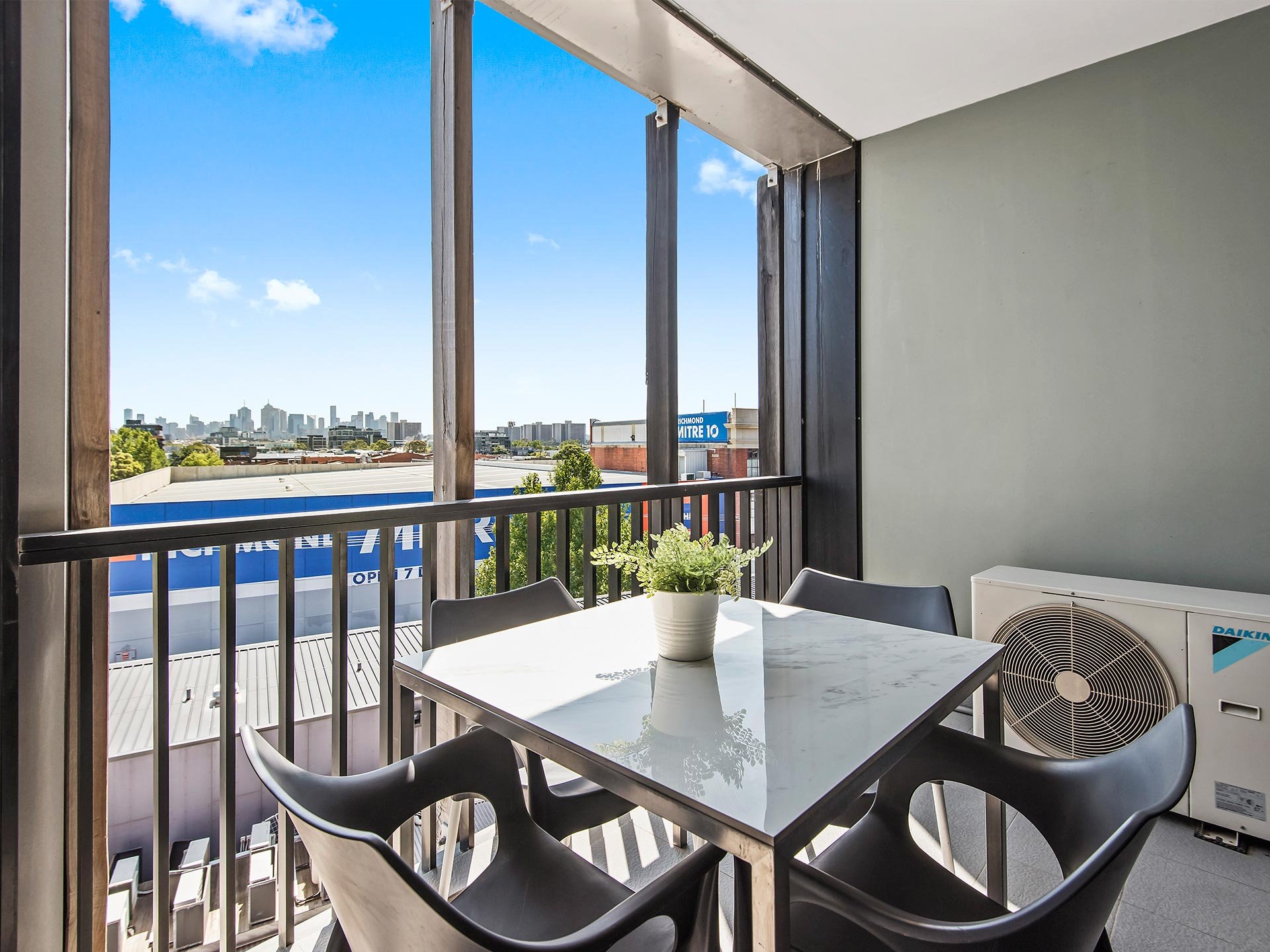 144 / 73 River Street Richmond