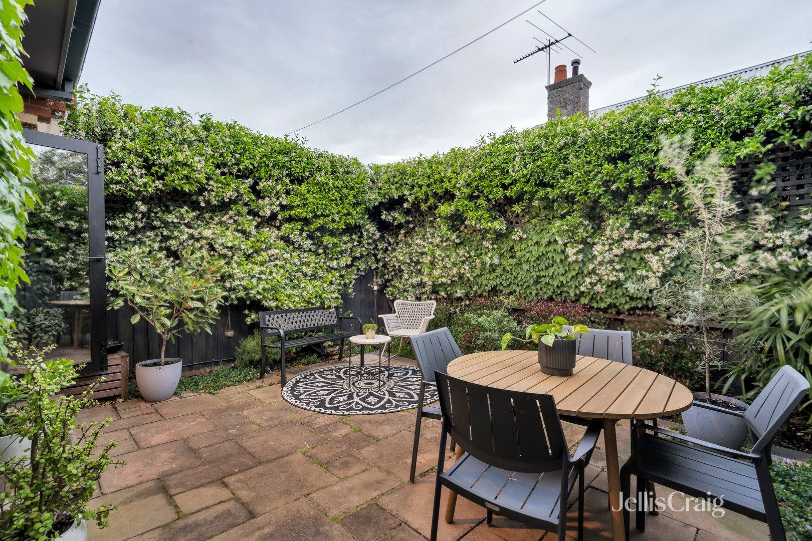144A Glenlyon Road, Brunswick image 8