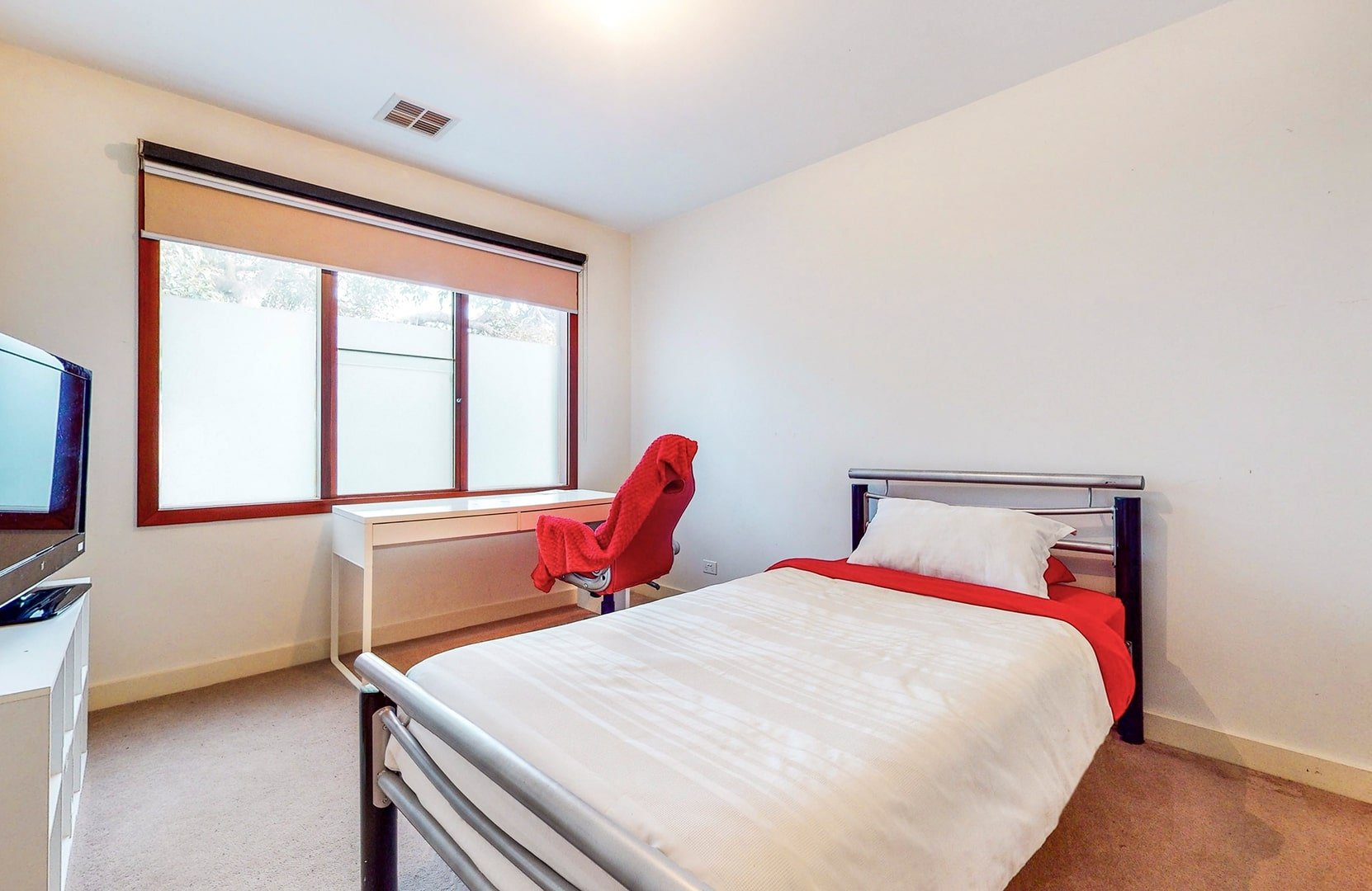 144A Weatherall Road, Cheltenham image 8