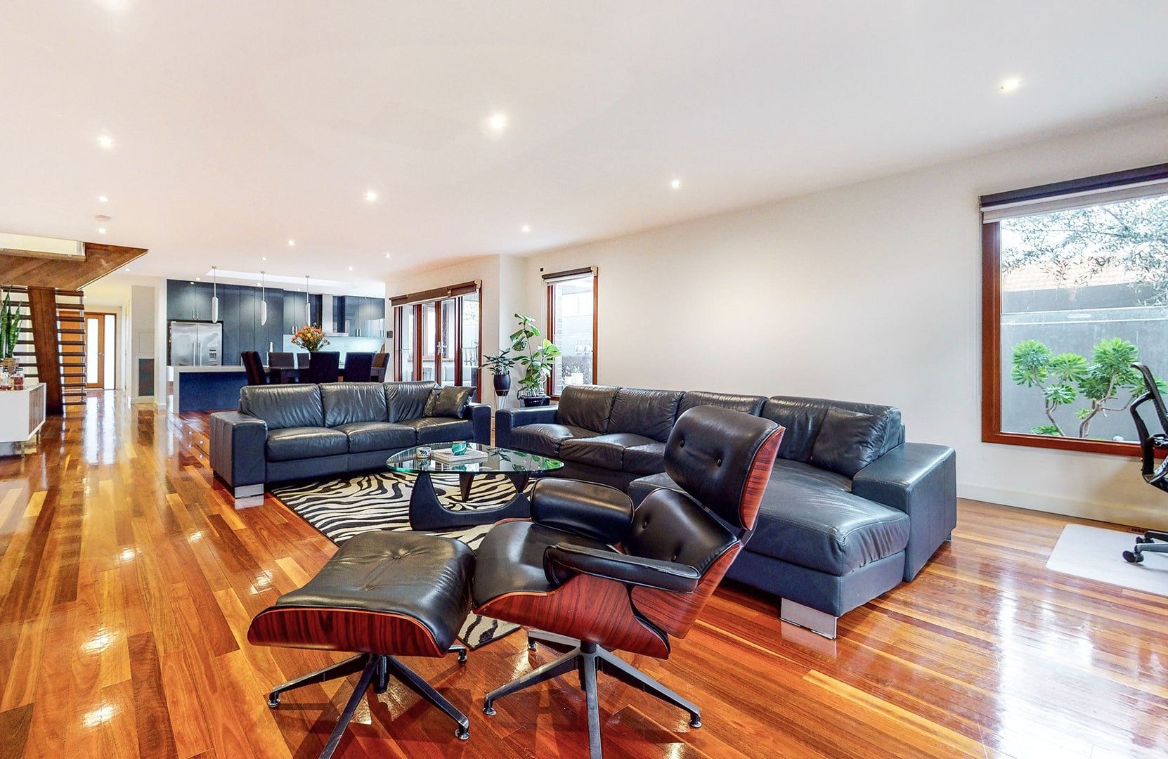 144A Weatherall Road, Cheltenham image 4