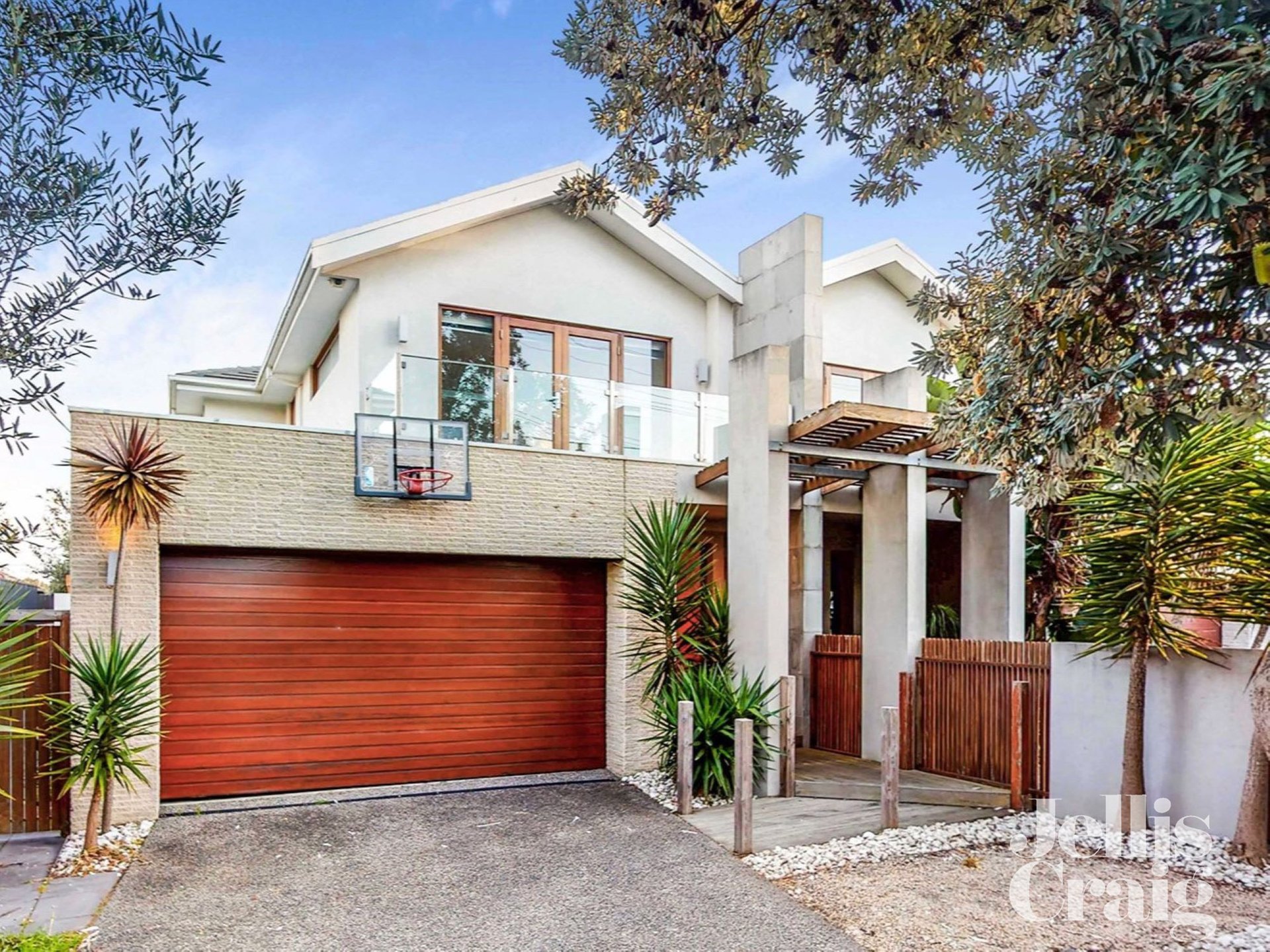 144A Weatherall Road, Cheltenham image 1