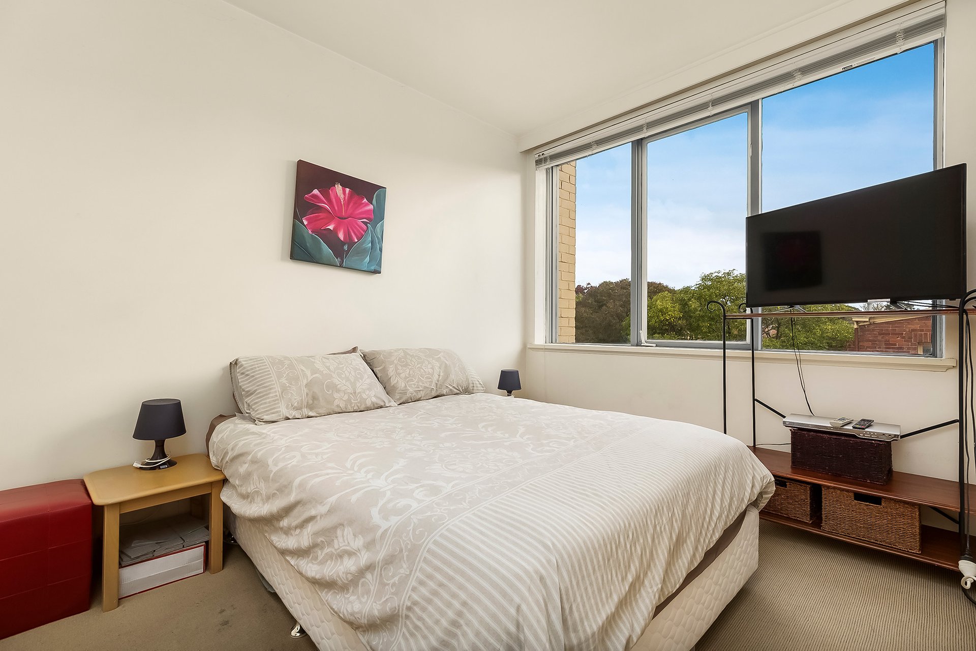 Property Gallery Thumbnail 3