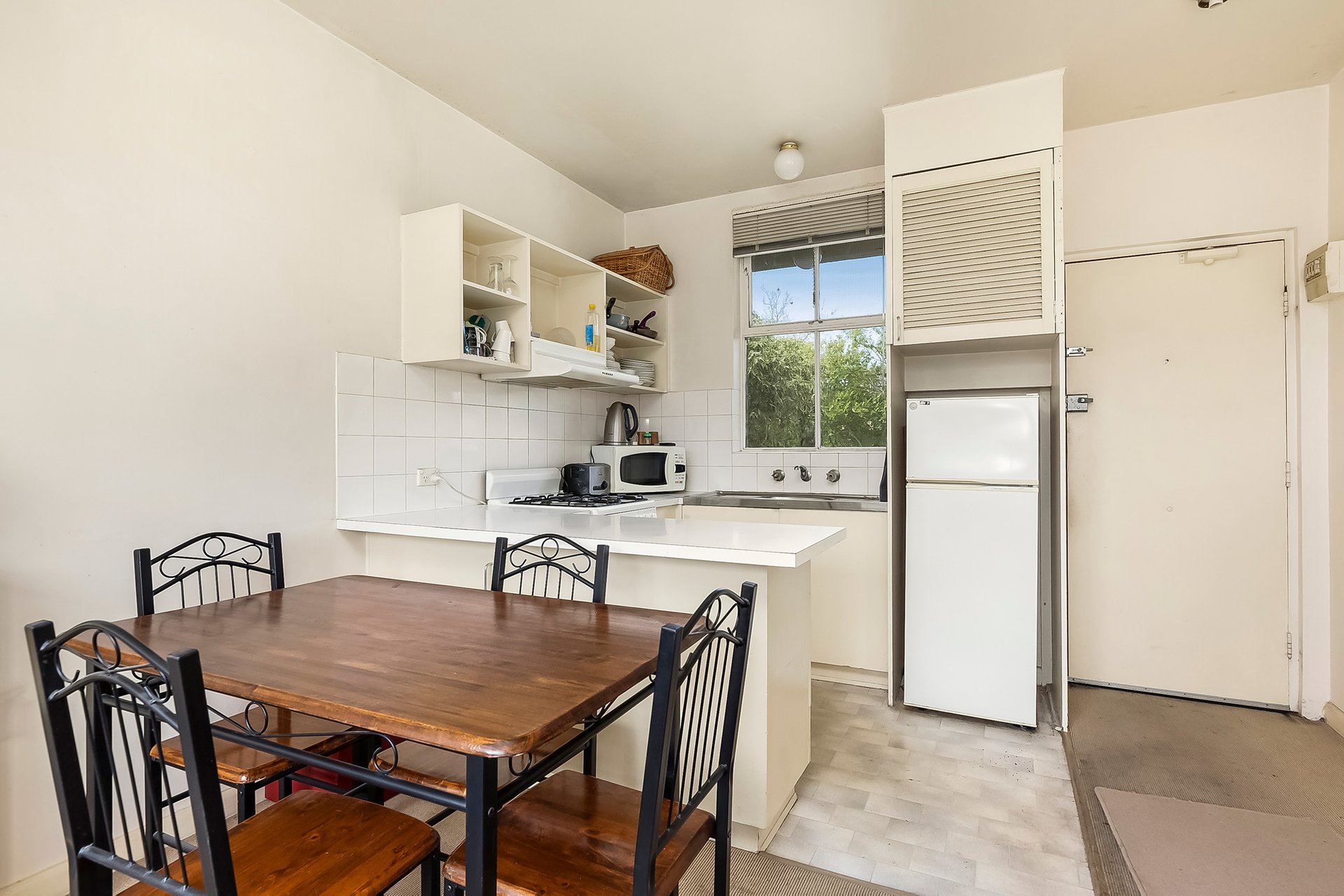 Property Gallery Thumbnail 6