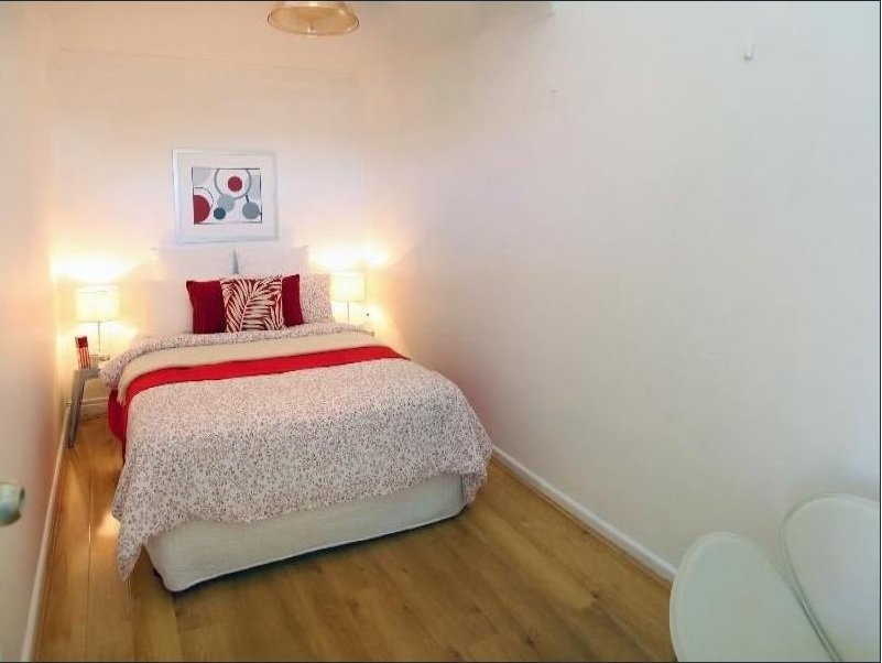 Property Gallery Thumbnail 3