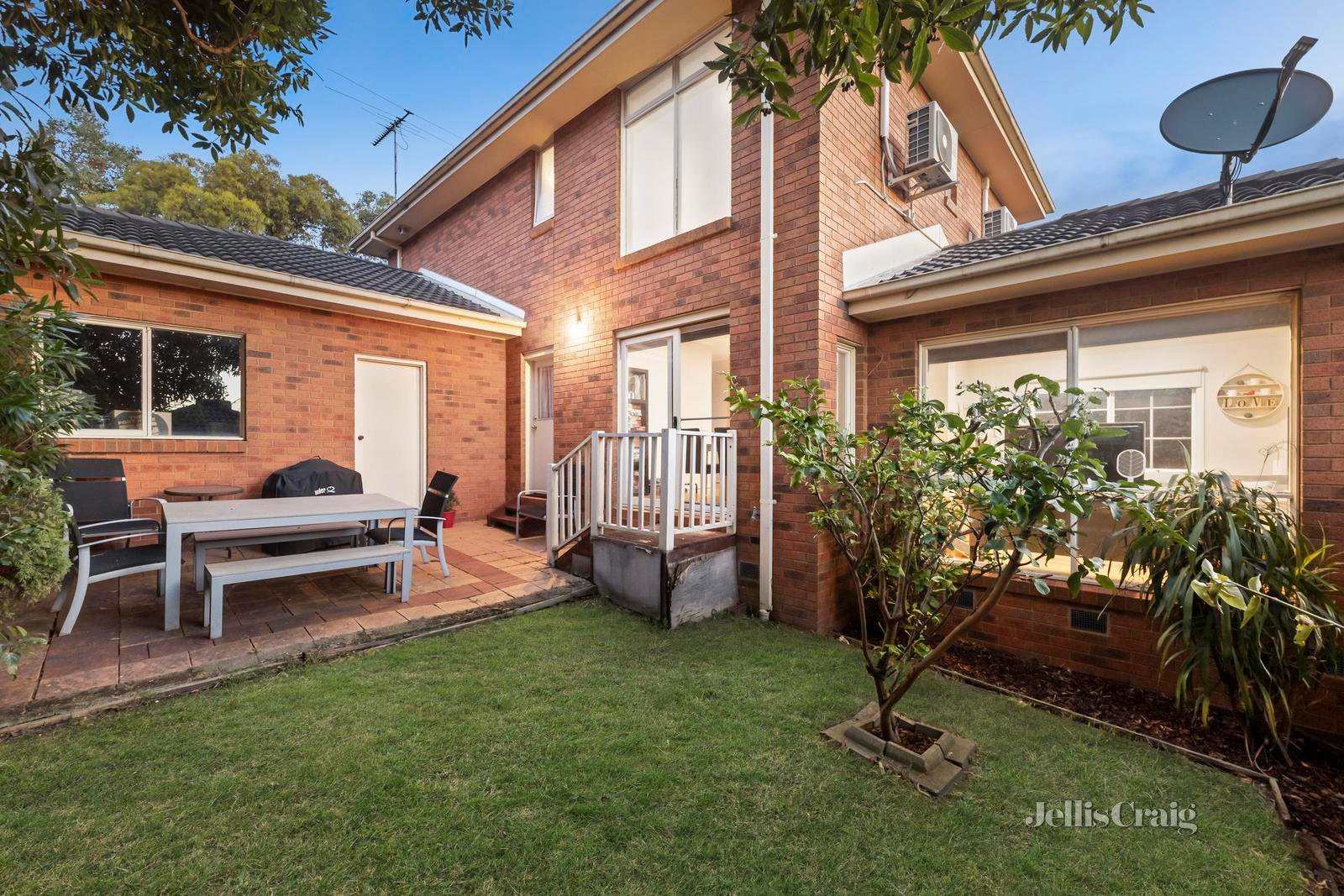 1/45 Andersons Creek Road, Doncaster East image 7