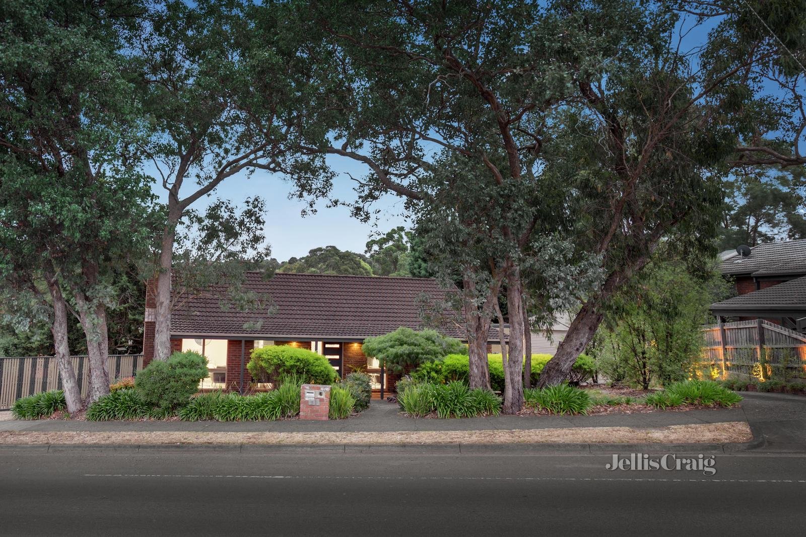 145 Broad Gully Road, Diamond Creek image 2