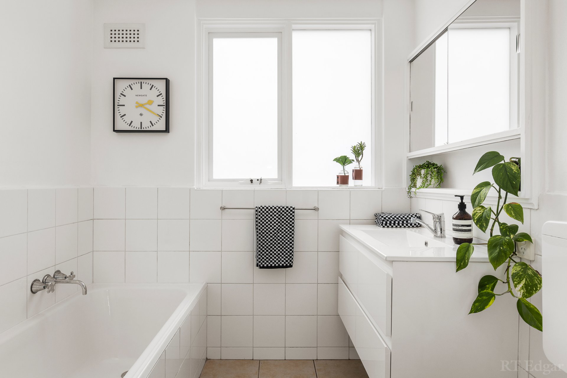 Property Gallery Thumbnail 7