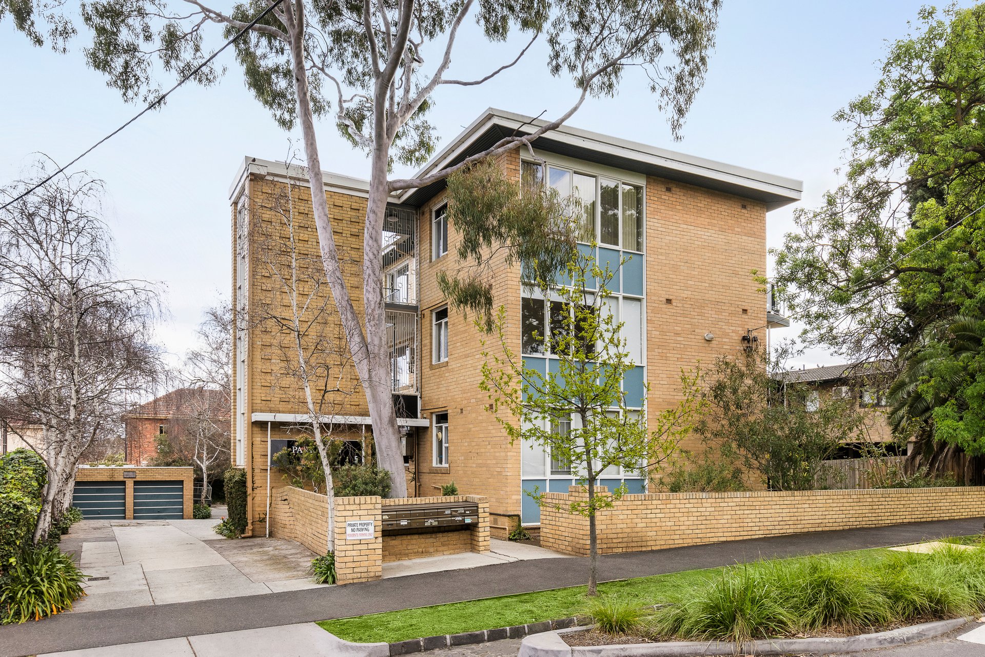 Property Gallery Thumbnail 9