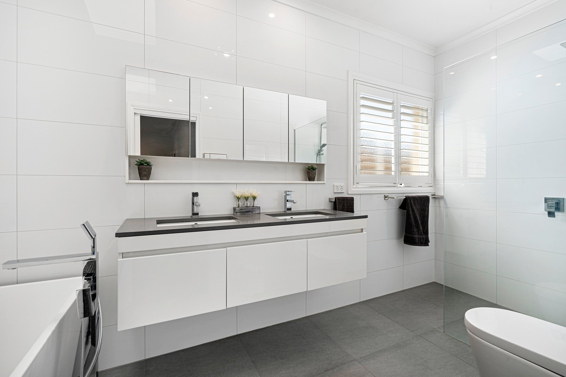 Property Gallery Thumbnail 7