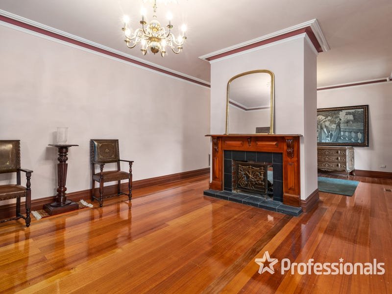 145 Swansea Road, Montrose image 2